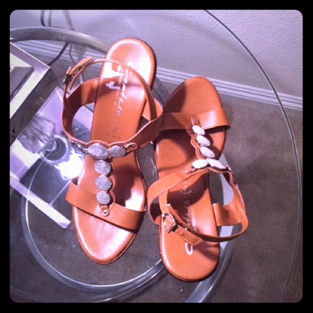 NEW COMTESA BROWN WEDGE